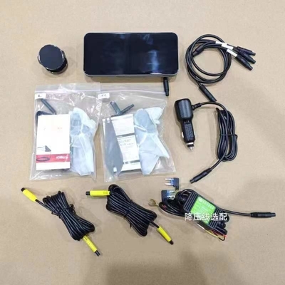 Une expérience de conduite plus sûre grâce à un rétroviseur intégré à haut-parleur et à l'étanchéité IP67
