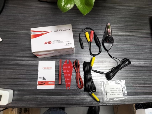 Rétroviseur de voiture universel imperméable à l'eau avec caméra de point mort 12V-24V