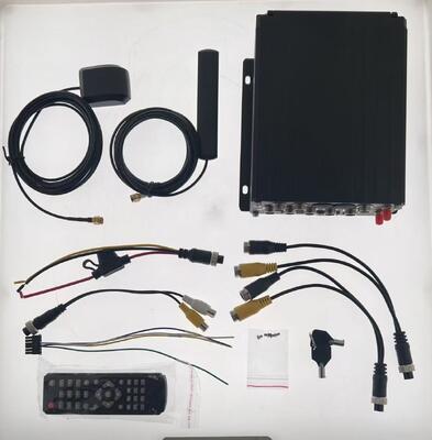 Kit de caméra de surveillance du conducteur avec MDVR pour véhicules utilitaires, système de caméra en cabine et orienté vers l'avant pour la sécurité de la flotte